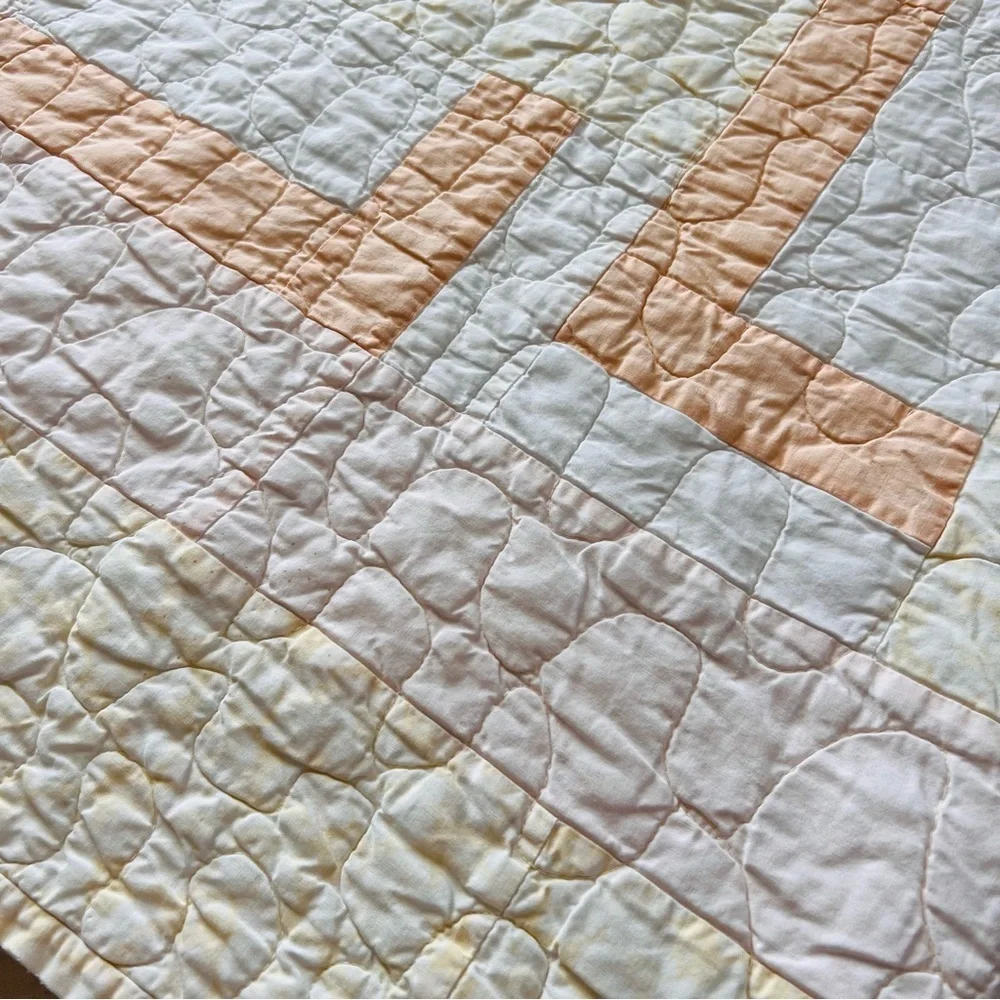 Vintage 1980s Handmade Quilt – 66” x 81” – Peach & Cream Geometric Design